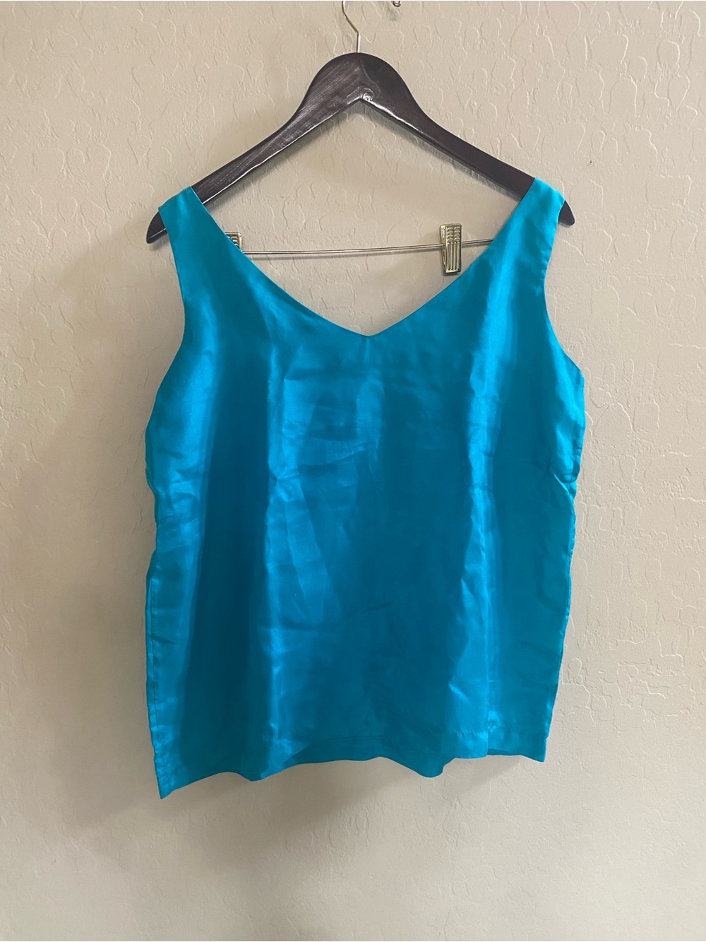 Turquoise vintage 90’s nwot V-Neck Sleeveless Top 100% washable silk